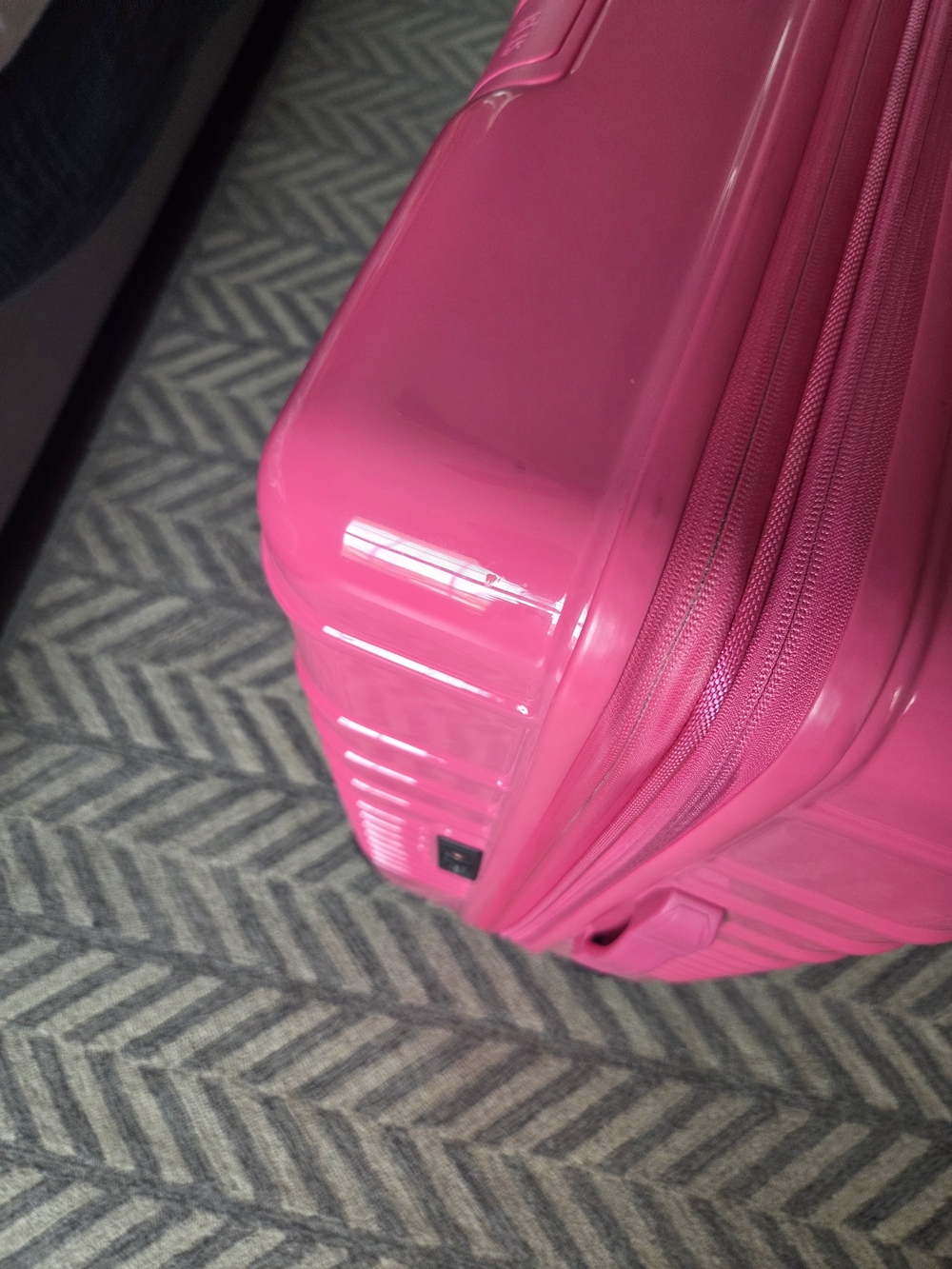 BEIS X BARBIE Bright Pink Hard-Shell MEDIUM CHECK W/ Bags Luggage - Picture 8 of 12